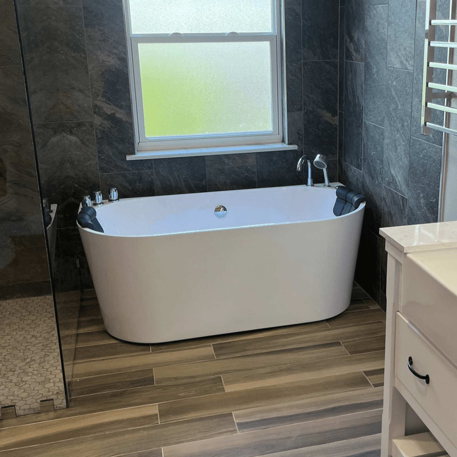 d-1-bathroom SQUARED
